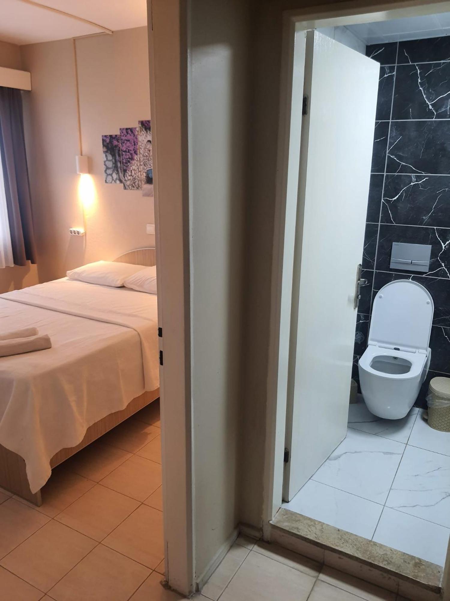 Marigold Otel Çeşme Δωμάτιο φωτογραφία